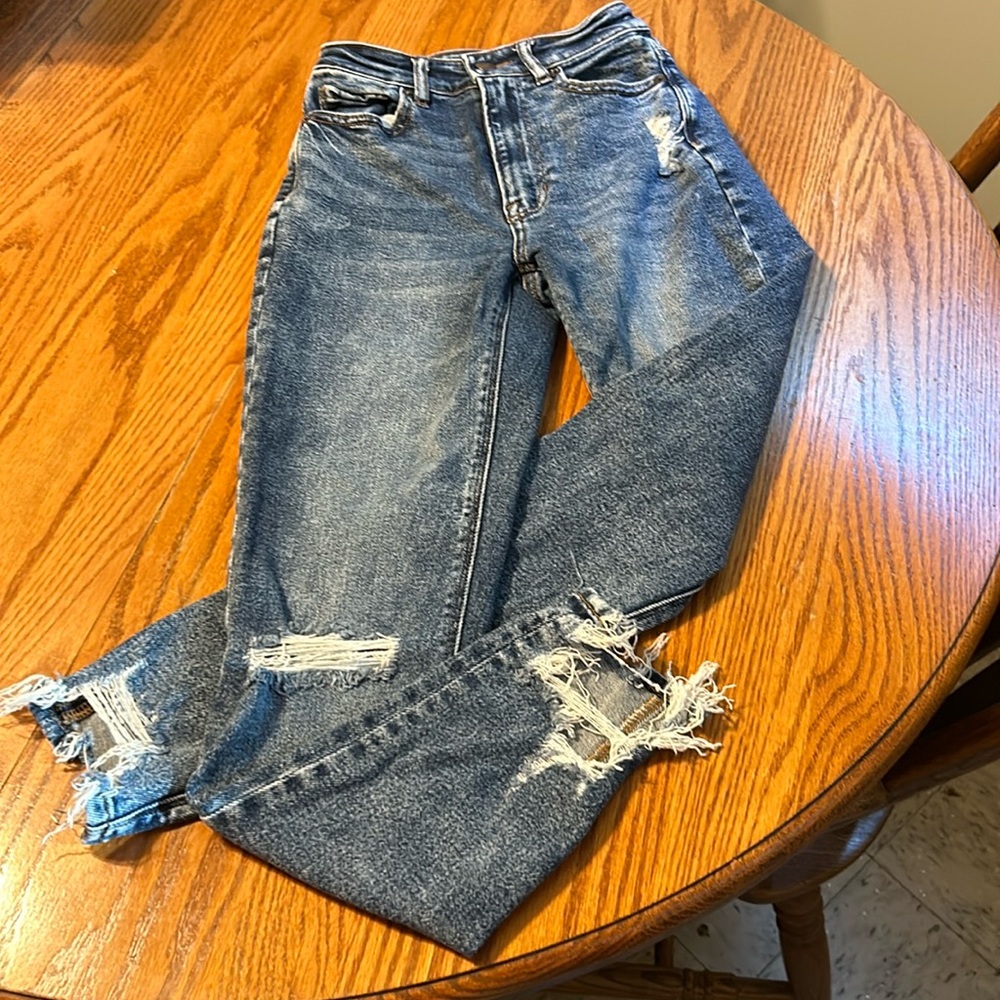 American Eagle distressed skinny jeans. Size 0